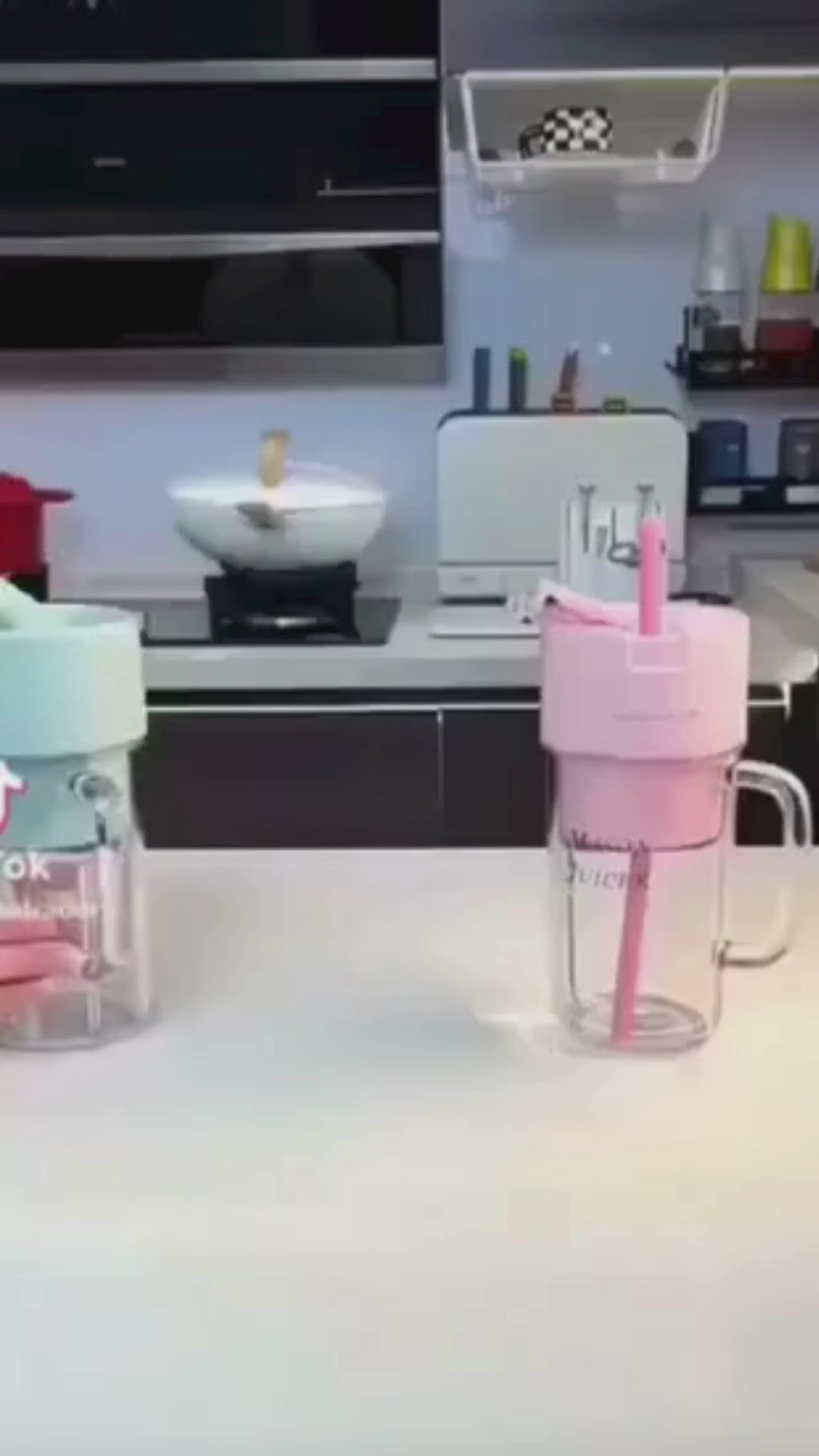 Portable Rechargeable Mini Juicer Blender